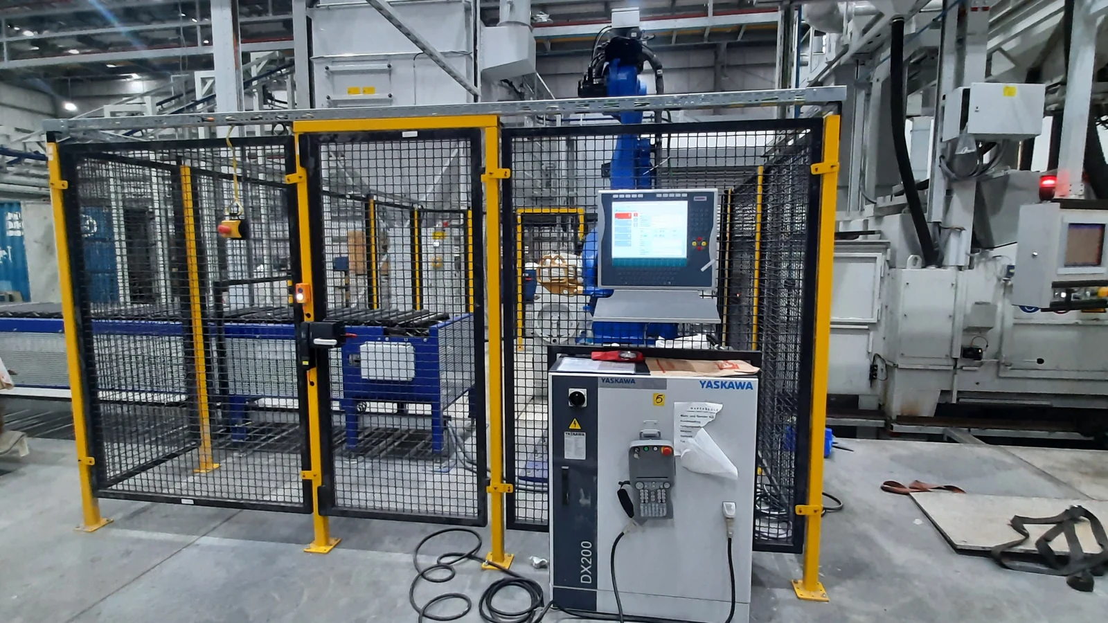Proteção perimetral em máquina automatizada para controle de acesso a zona de perigo conforme análise de segurança